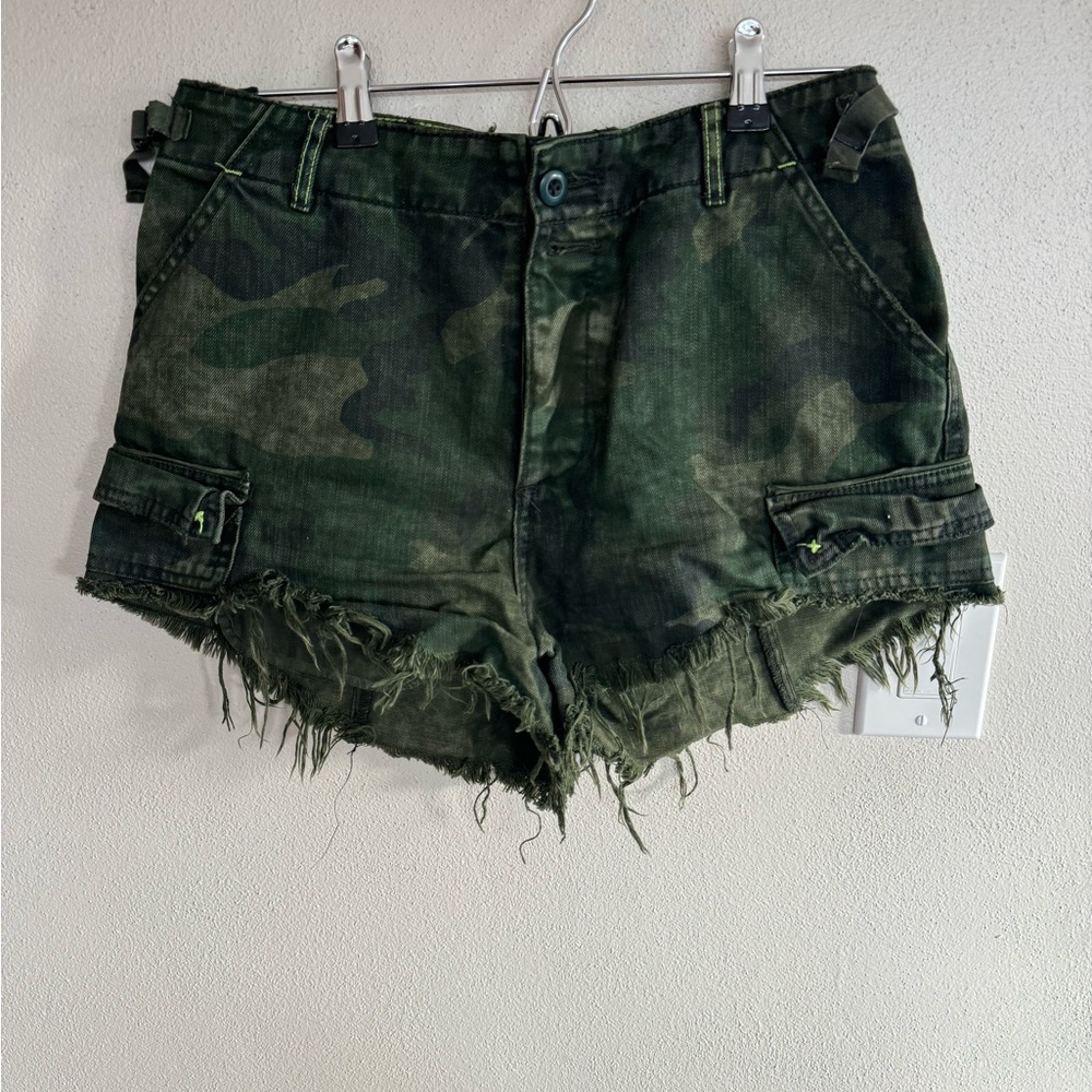 Free people camouflage shorts size 6